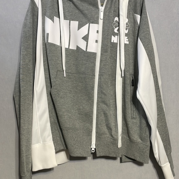 Nike x Sacai Double-Zip Hoodie 'Dark Grey Heather/White' - Picture 2 of 7
